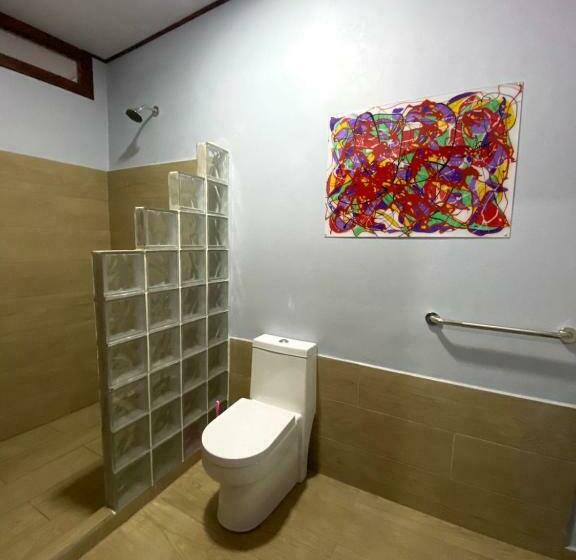 ユースホステル Amimodobeachrooms