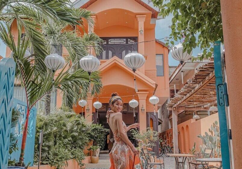 تختخواب و صبحانه The Mansion Hoi An By Minova