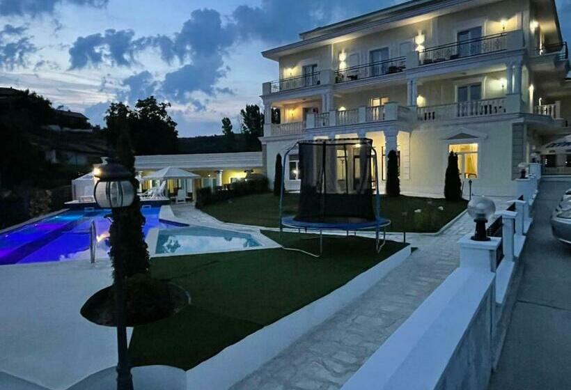 호텔 Aleksion Palace