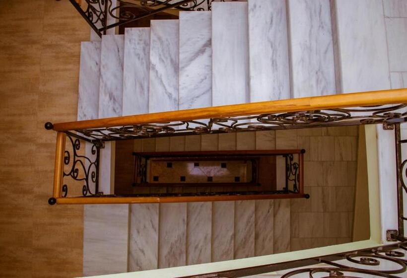 호텔 Aleksion Palace