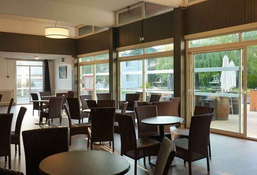 هتل Azureva Lacanau