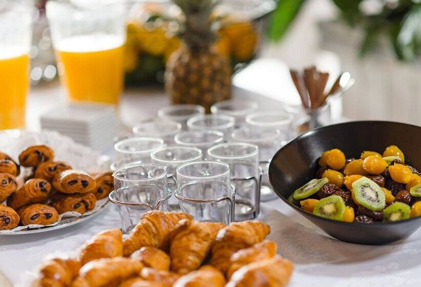 هتل Azureva Lacanau