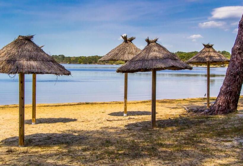 هتل Azureva Lacanau