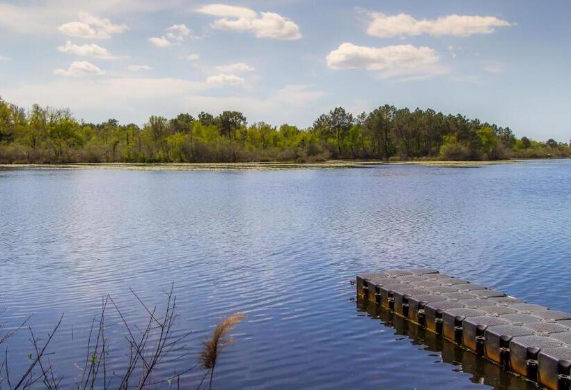 هتل Azureva Lacanau