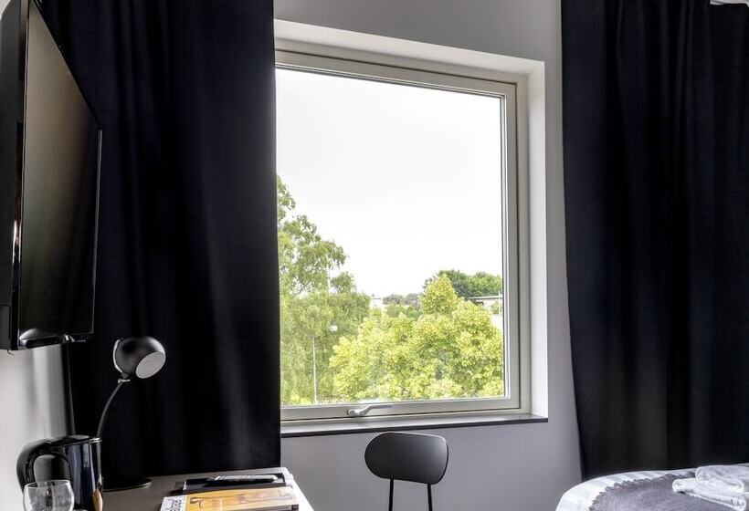 First Hotel Kokoloko