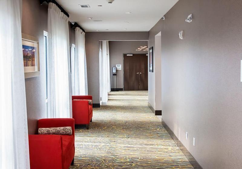 Отель Holiday Inn & Suites Savannah Airport Pooler, An Ihg