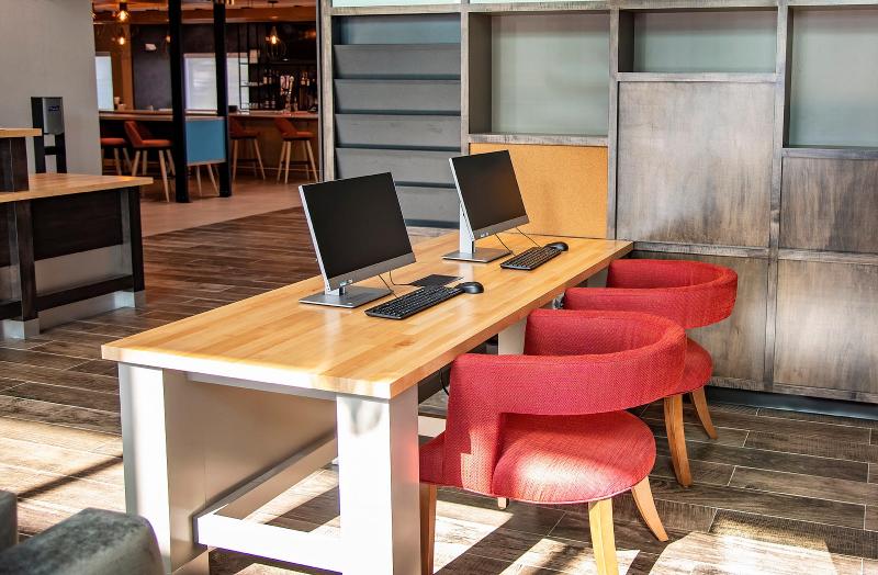 Отель Holiday Inn & Suites Savannah Airport Pooler, An Ihg