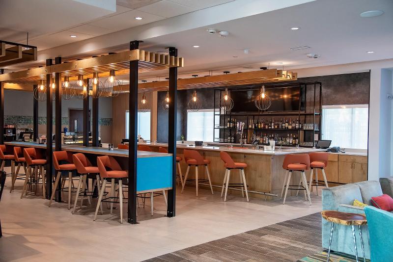 Отель Holiday Inn & Suites Savannah Airport Pooler, An Ihg