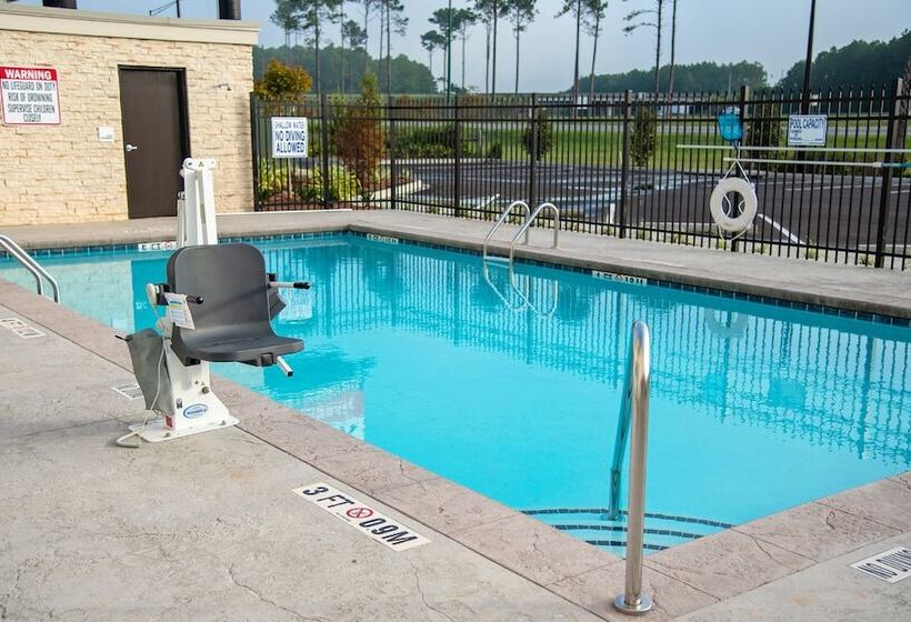 Отель Holiday Inn & Suites Savannah Airport Pooler, An Ihg