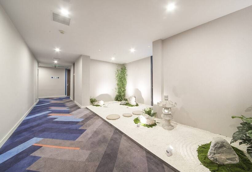 호텔 Holiday Inn Express Shanghai Xuhui Binjiang By Ihg