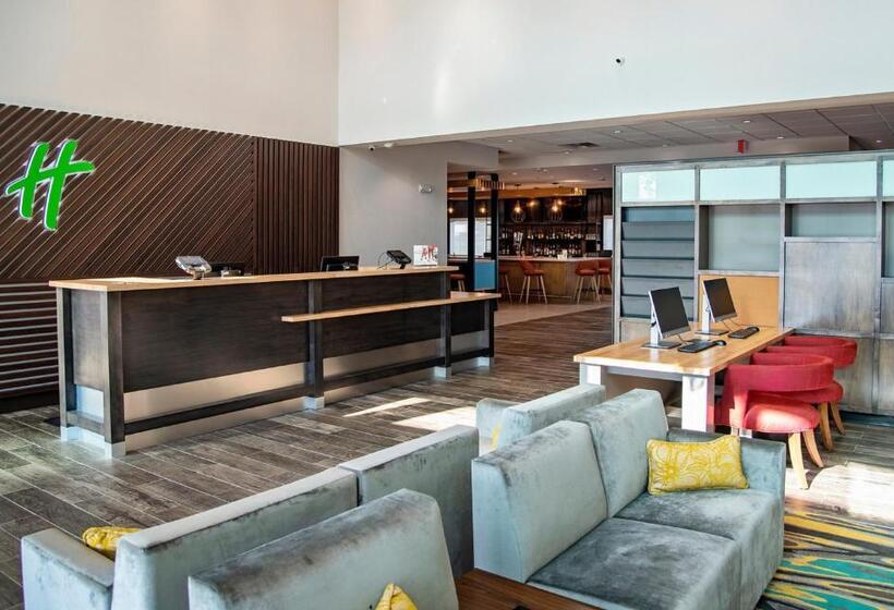 Отель Holiday Inn & Suites Savannah Airport Pooler, An Ihg