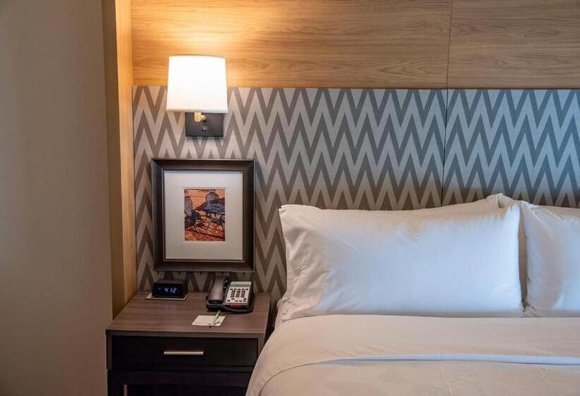 Отель Holiday Inn & Suites Savannah Airport Pooler, An Ihg