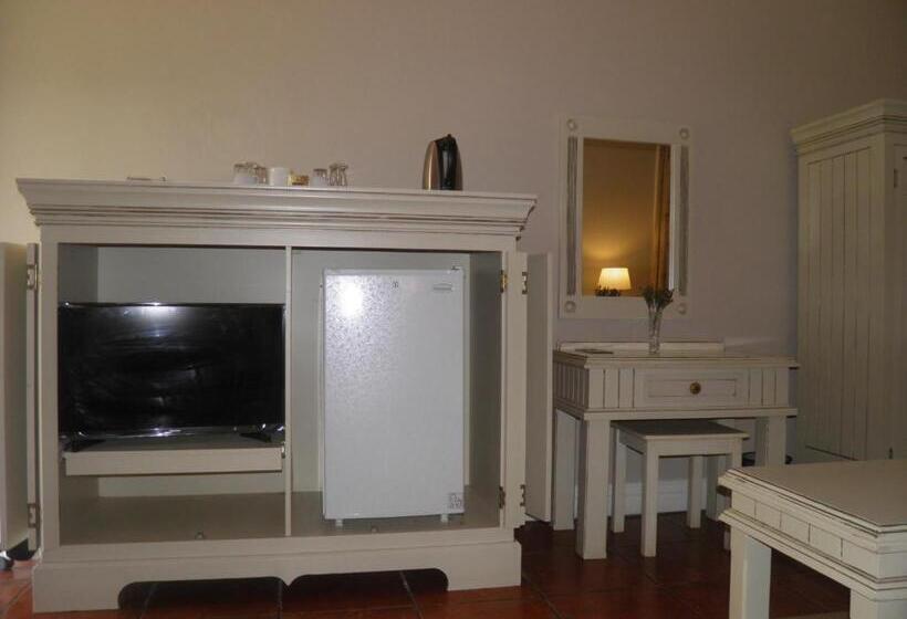 בית מלון כפרי Long Creek Lodge