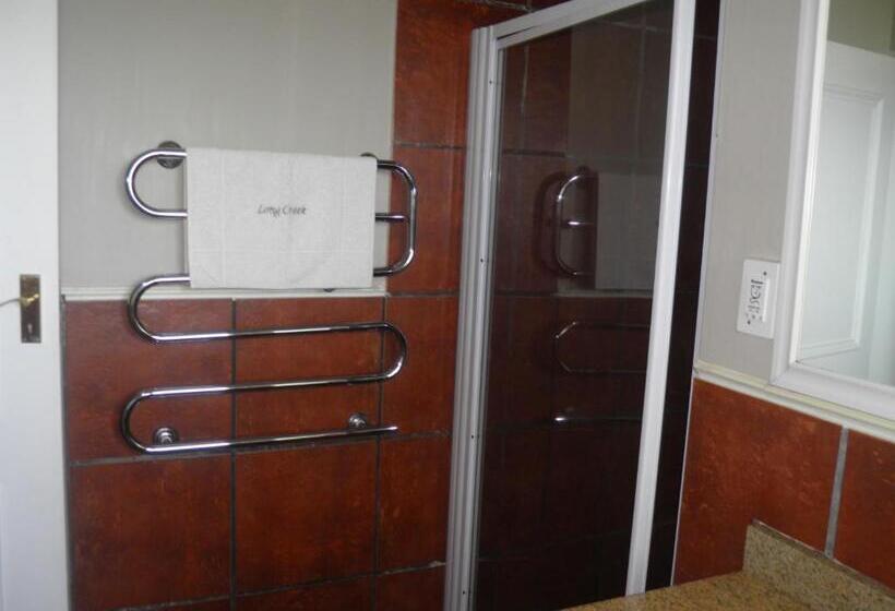 בית מלון כפרי Long Creek Lodge