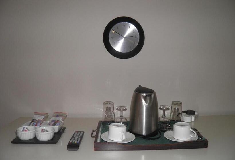 בית מלון כפרי Long Creek Lodge