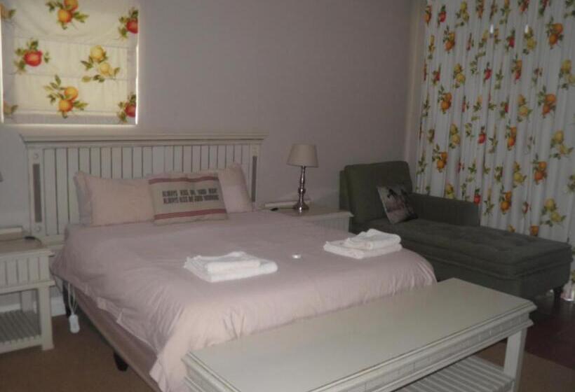 בית מלון כפרי Long Creek Lodge