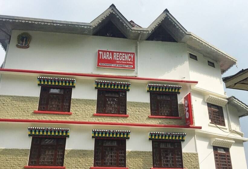 ホテル Oyo 16637 Tiara Regency