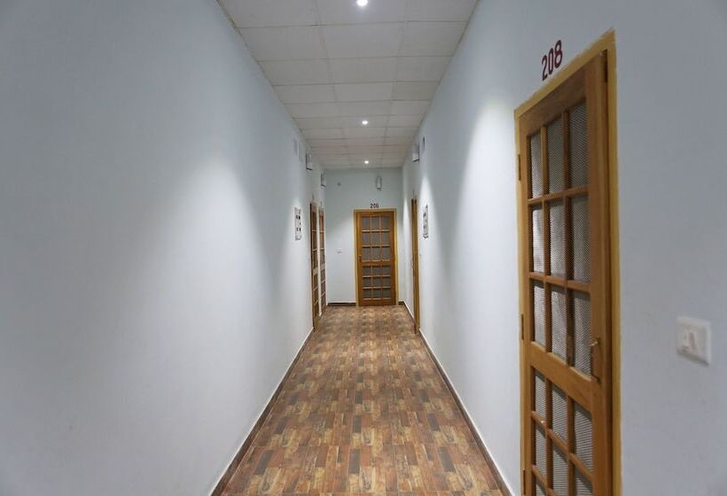 Отель Oyo 19775 Sunita Mount View