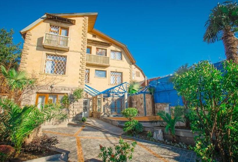 هتل Wine Symphony Boutique