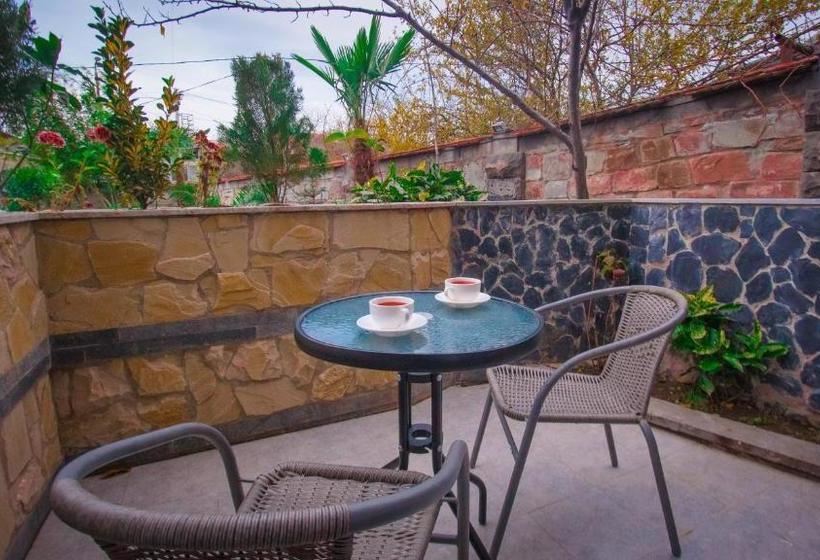 هتل Wine Symphony Boutique