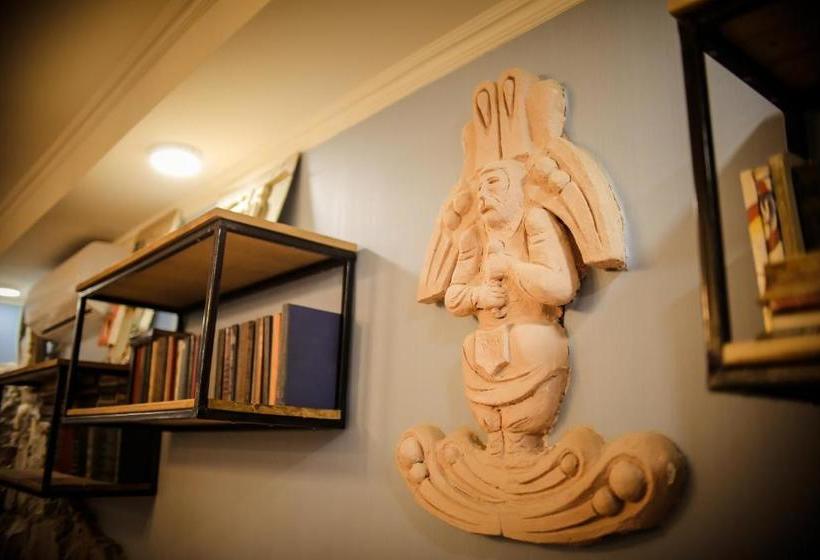 هتل Wine Symphony Boutique