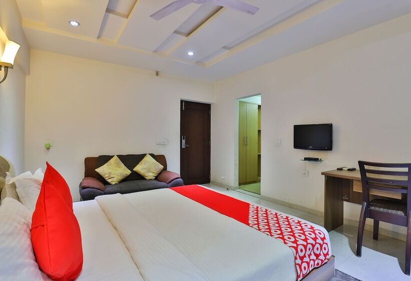 Oyo 23180 Patel Ni Motel