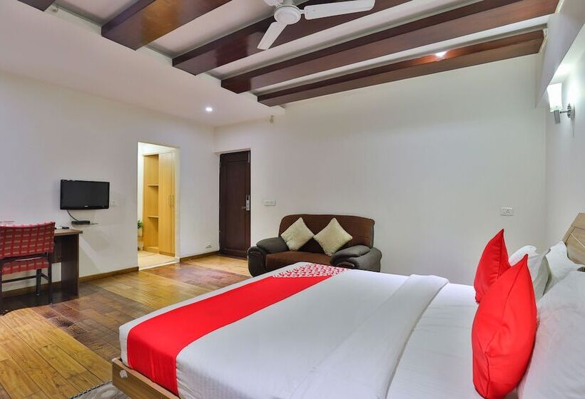 Oyo 23180 Patel Ni Motel