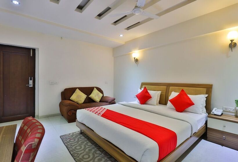 Oyo 23180 Patel Ni Motel