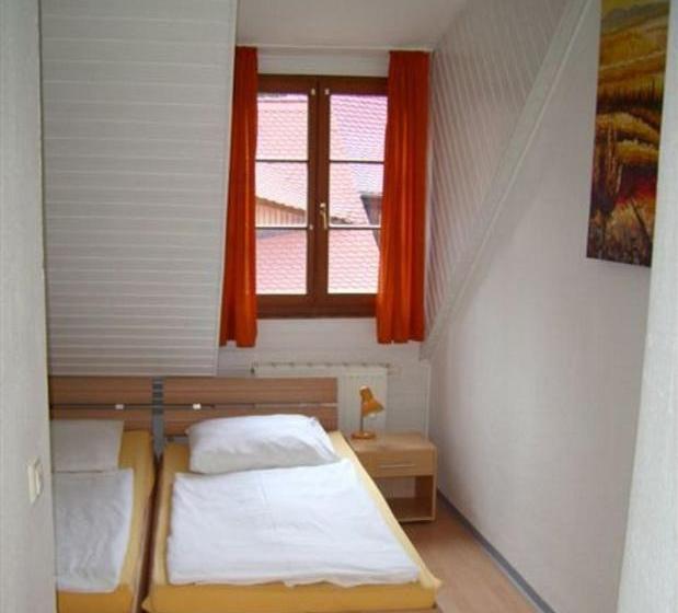 بنسيون Picobello Herberge