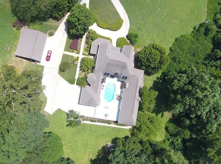 Pleasanton Courtyard Bed And Breakfast