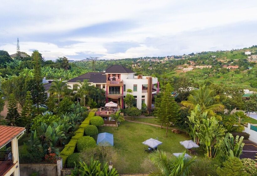 Shine Country Resort Hotel   Hostel