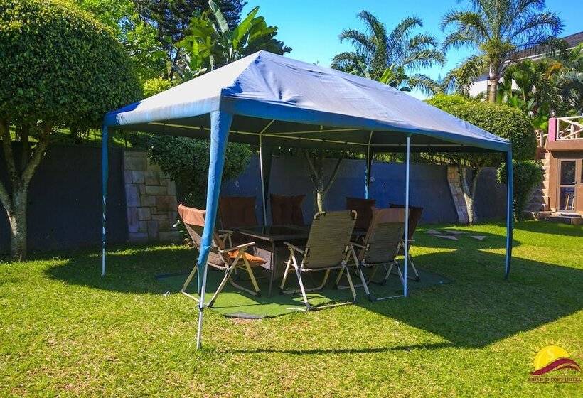 Shine Country Resort Hotel   Hostel