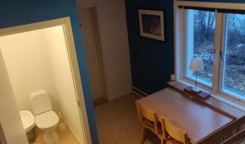 Abisko Net Hostel & Huskies