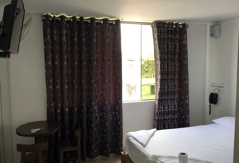 호스텔 Hostal Sueños