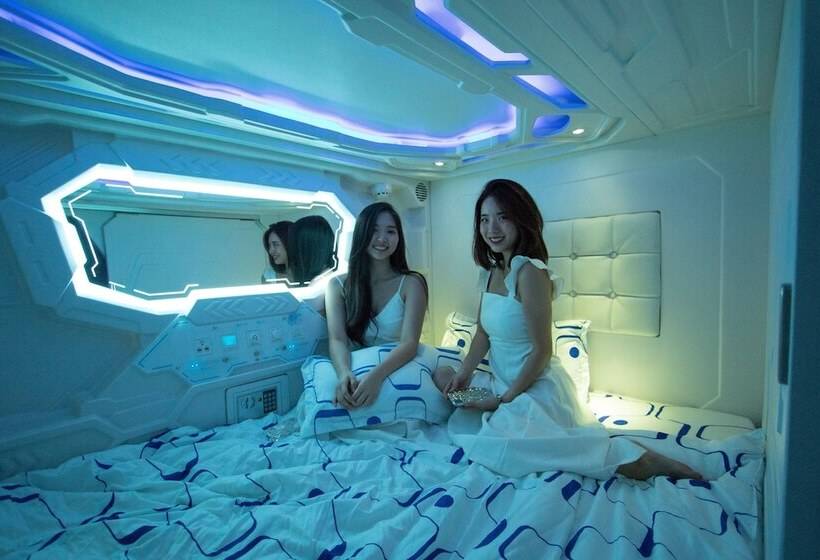 هاستل Jc Space Capsule Maha City