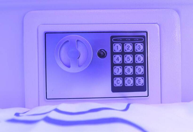 ユースホステル Jc Space Capsule Maha City