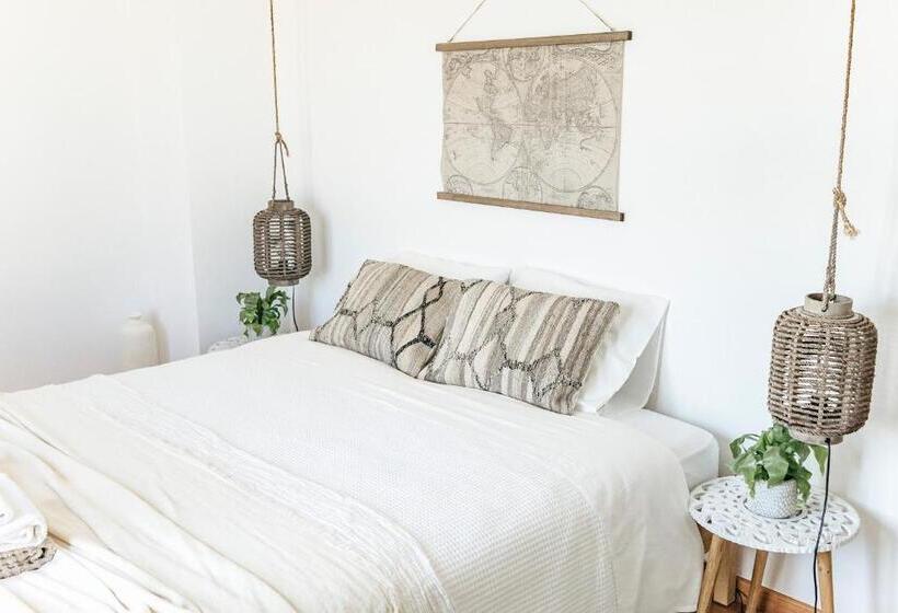 تختخواب و صبحانه Dreamsea Surf Guest House