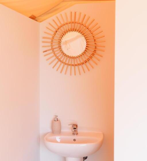 تختخواب و صبحانه Dreamsea Surf Guest House