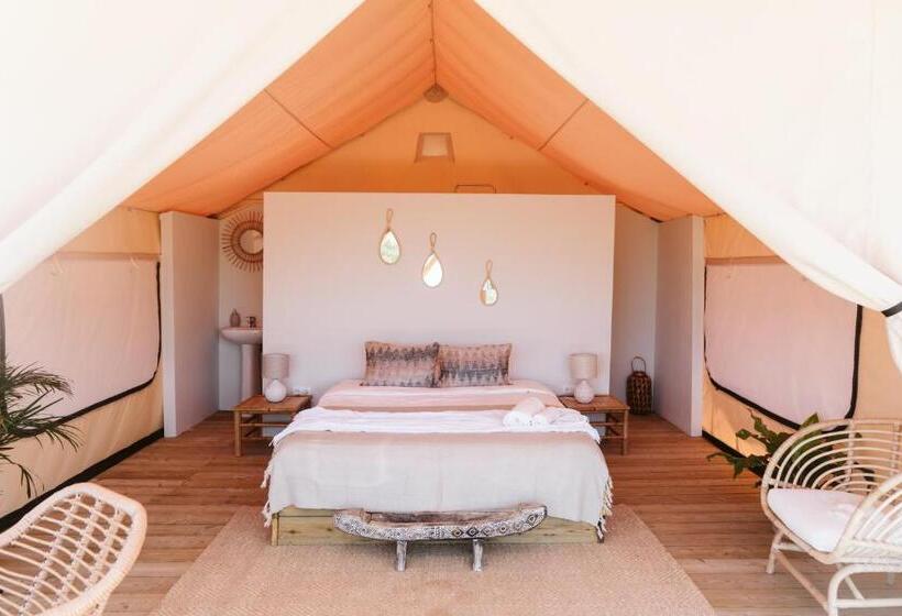 تختخواب و صبحانه Dreamsea Surf Guest House