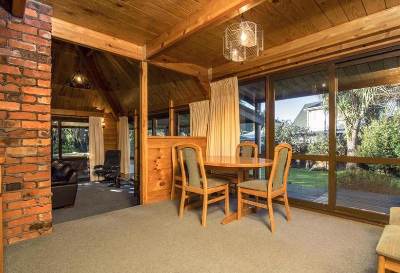 تختخواب و صبحانه Mulberry House