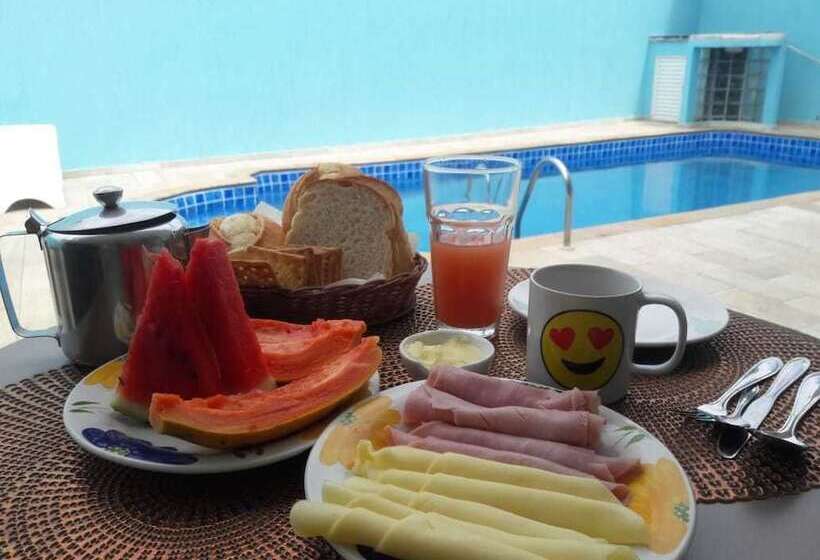 Blue House Hostel Peruíbe