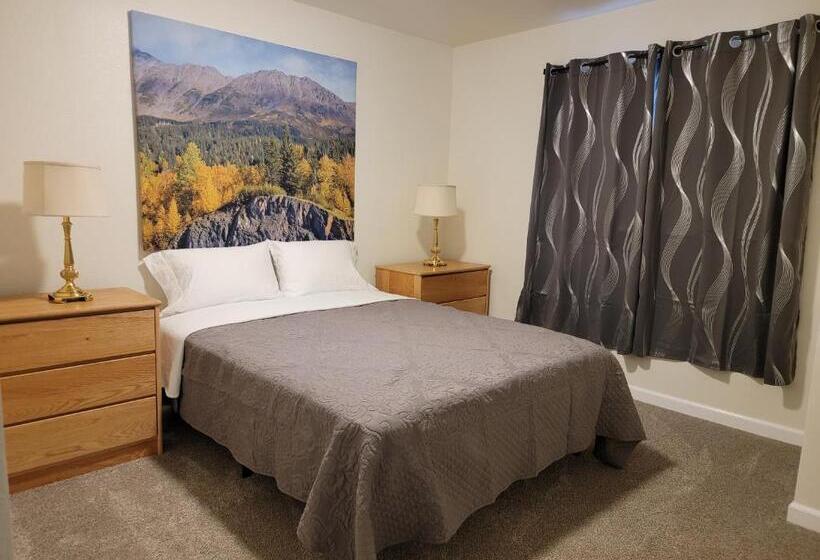 فندق Alaska Country Inn