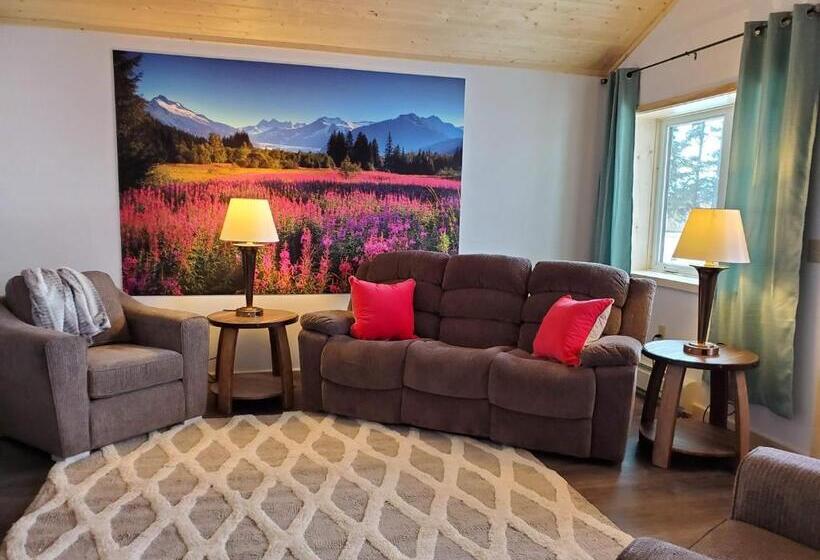 فندق Alaska Country Inn