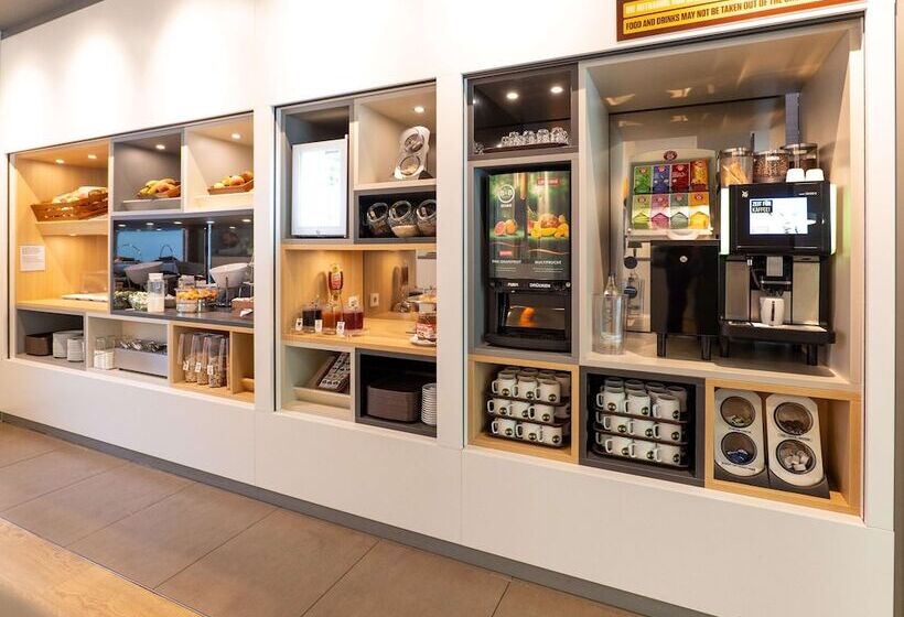 B&b Hotel Stuttgart Airport/messe