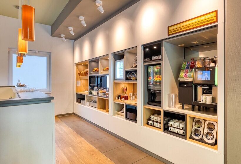 B&b Hotel Stuttgart Airport/messe