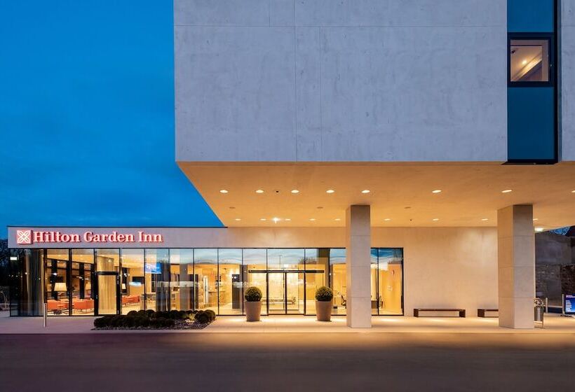 Отель Hilton Garden Inn Wiener Neustadt