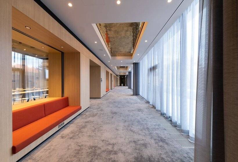 Отель Hilton Garden Inn Wiener Neustadt