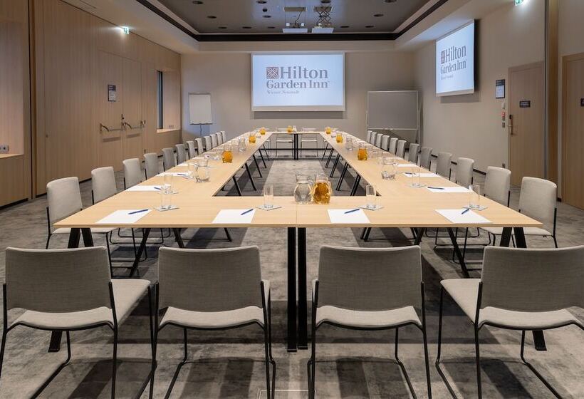 Отель Hilton Garden Inn Wiener Neustadt