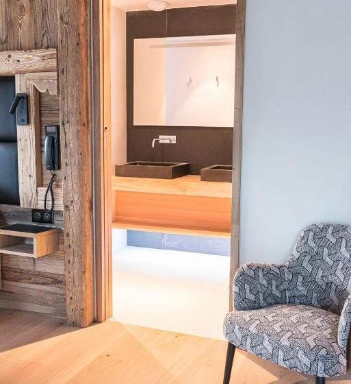 Отель Hôtel Interlaken Lounge Bar & Spa