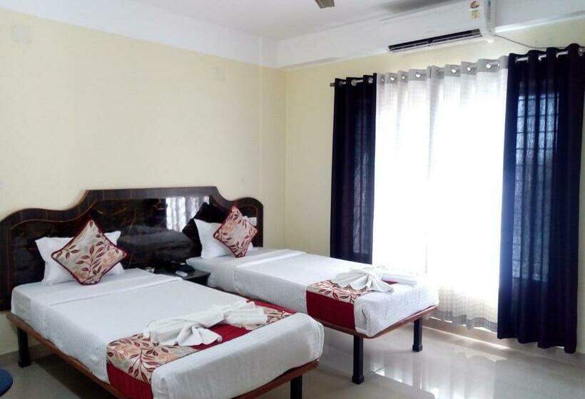 هتل Niladrii Galaxy